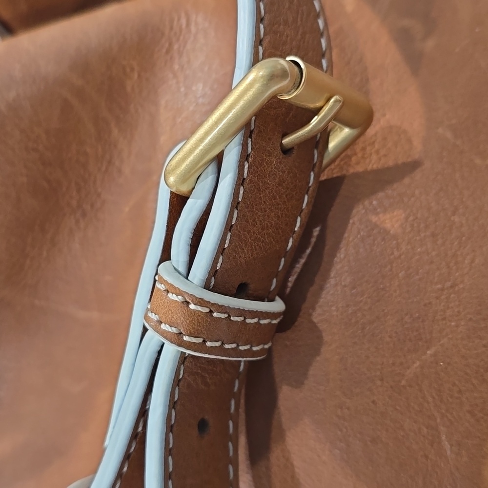NWT â
Dooney & Bourke Florentini Natural Leather Drawstring Bag ⨠New with Tags - Picture 15 of 16